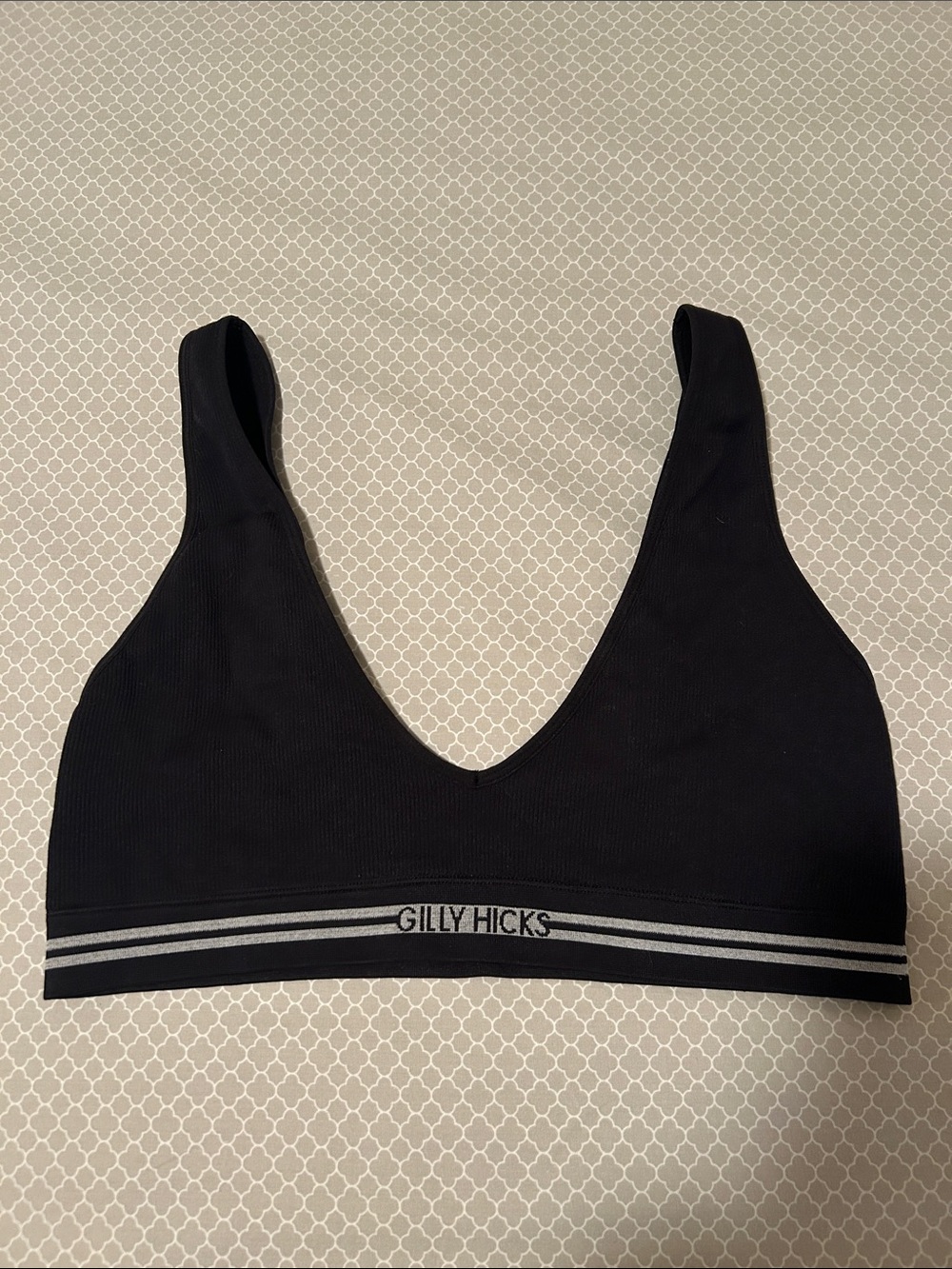 Gilly Hicks Black Seamless V-Neck Logo Band Bralette